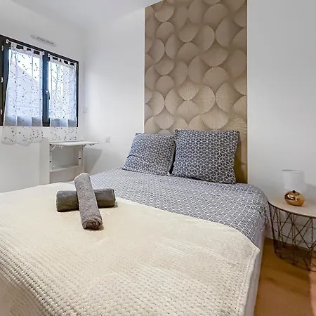 Vila Maison Moderne T5 - 4 Ch Sdb Privatives - Terrasse