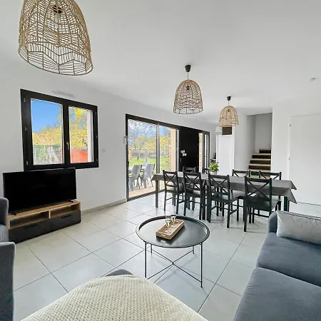 Maison Moderne T5 - 4 Ch Sdb Privatives - Terrasse Villa