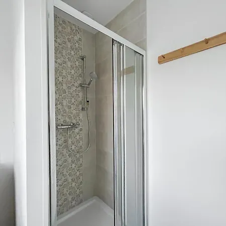 Maison Moderne T5 - 4 Ch Sdb Privatives - Terrasse Vila *