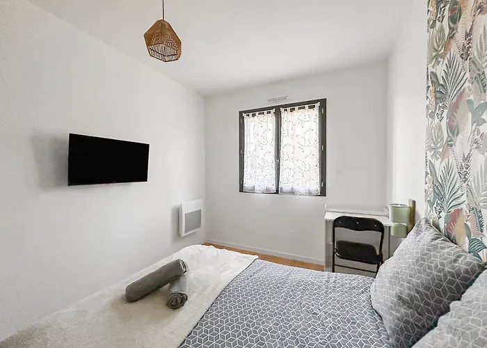 Maison Moderne T5 - 4 Ch Sdb Privatives - Terrasse Poitiers