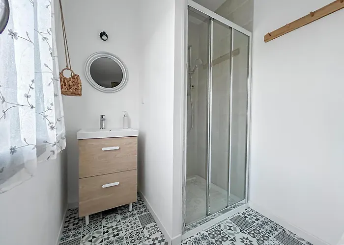 Maison Moderne T5 - 4 Ch Sdb Privatives - Terrasse Poitiers