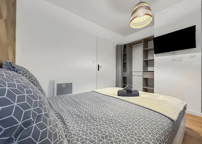 Maison Moderne T5 - 4 Ch Sdb Privatives - Terrasse Villa