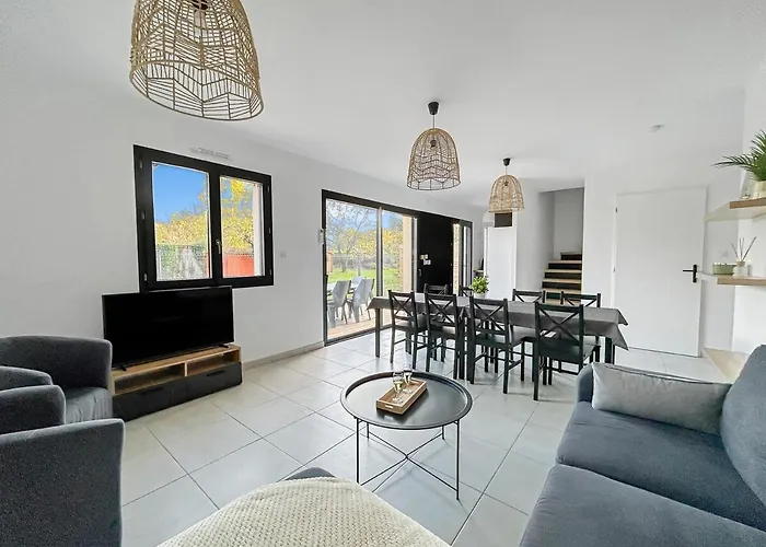 Maison Moderne T5 - 4 Ch Sdb Privatives - Terrasse Villa