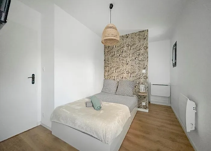 Maison Moderne T5 - 4 Ch Sdb Privatives - Terrasse Villa