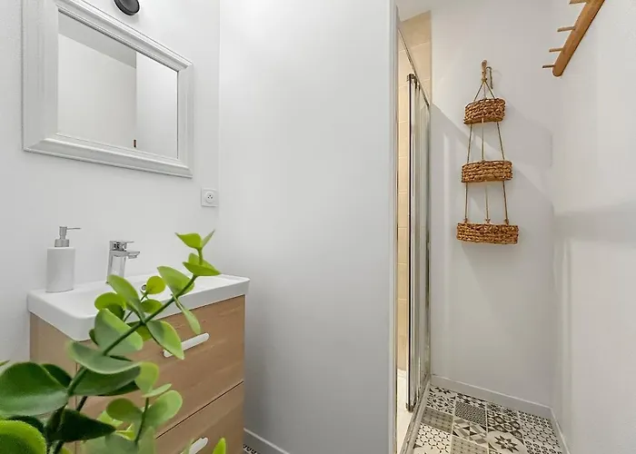 Maison Moderne T5 - 4 Ch Sdb Privatives - Terrasse Villa Poitiers