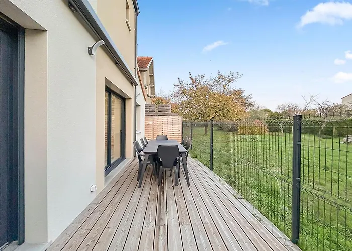 Maison Moderne T5 - 4 Ch Sdb Privatives - Terrasse Villa